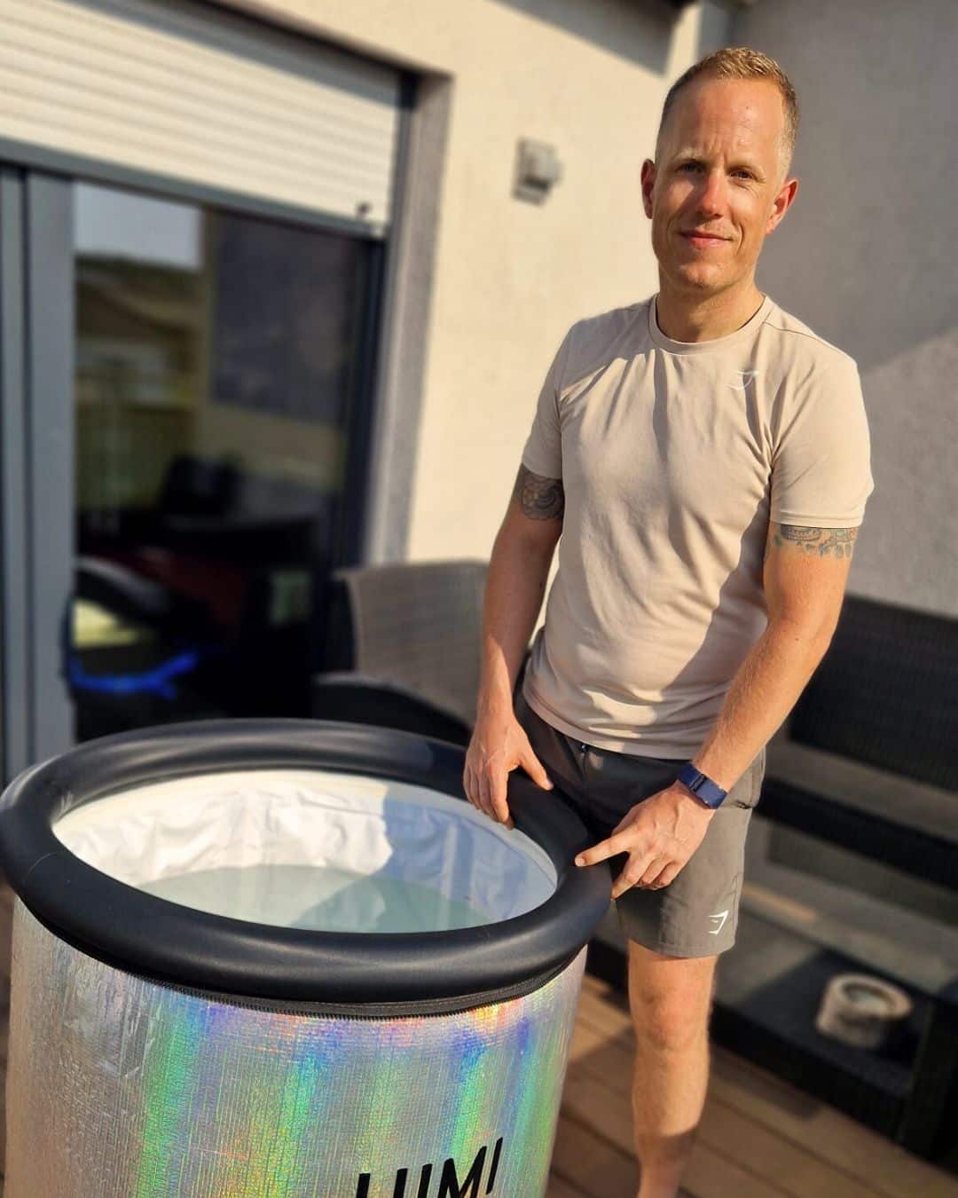 Chris mit seinem Eisbad